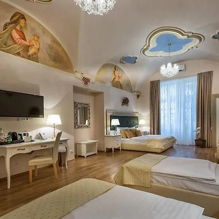 Hotell U Malvaze 4*